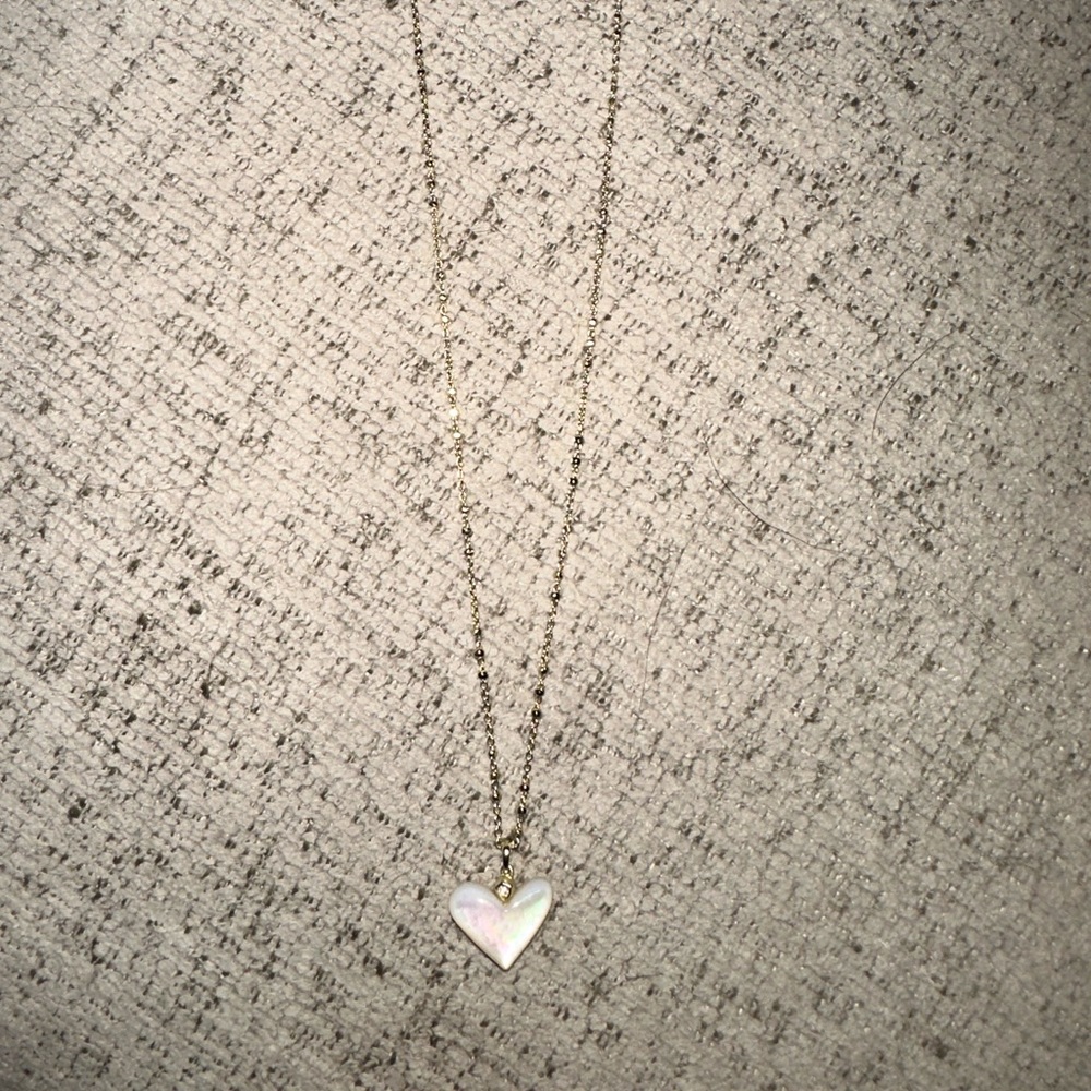 Kendra Scott heart necklace